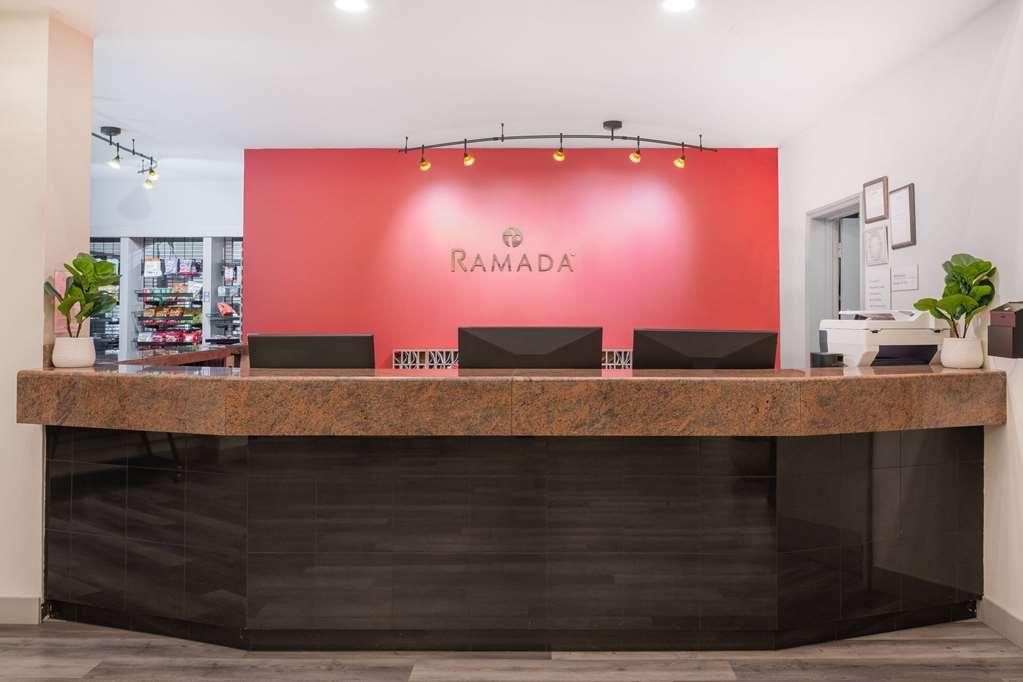Ramada By Wyndham Bakersfield Otel İç mekan fotoğraf