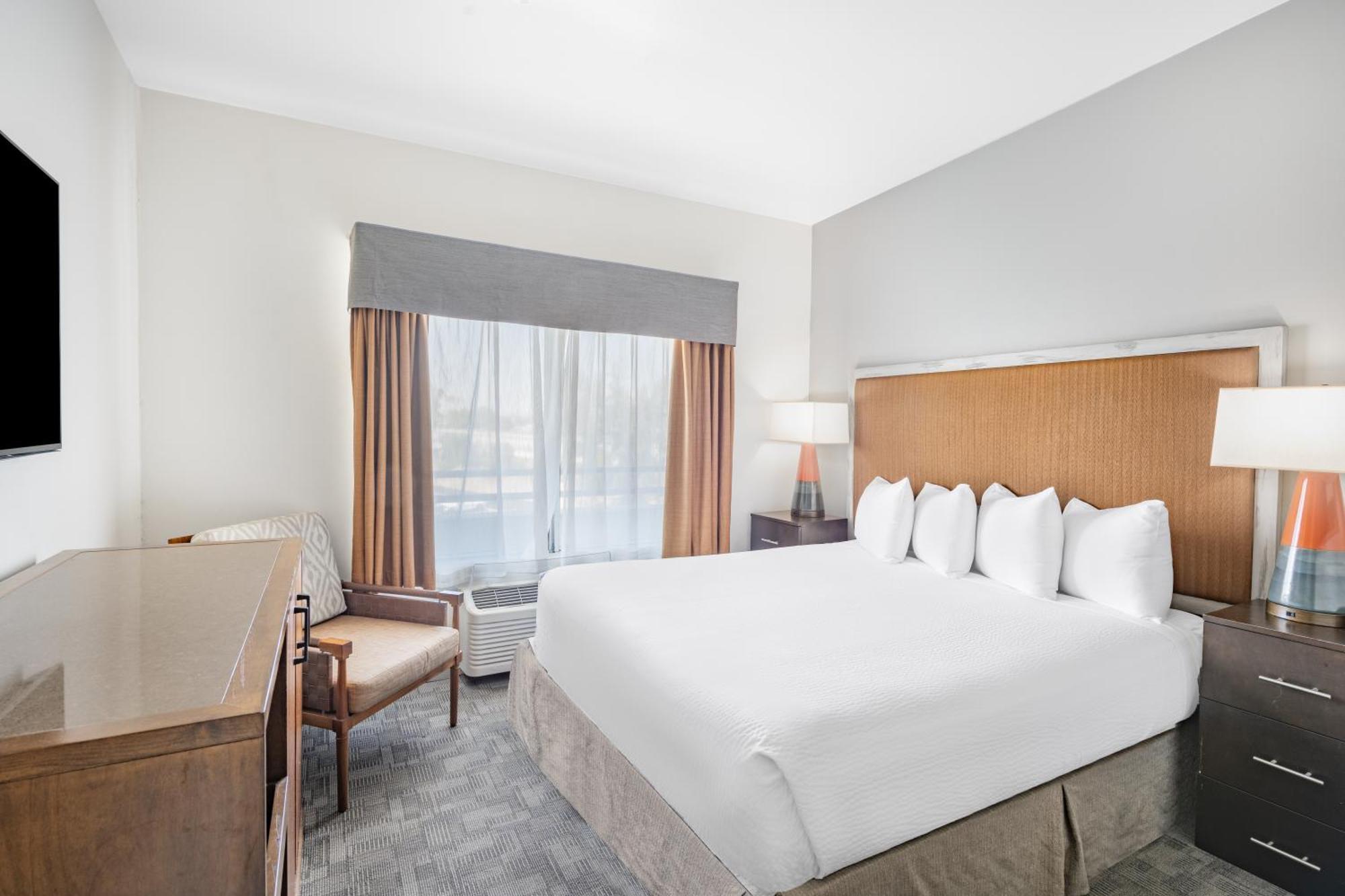 Ramada By Wyndham Bakersfield Otel Dış mekan fotoğraf
