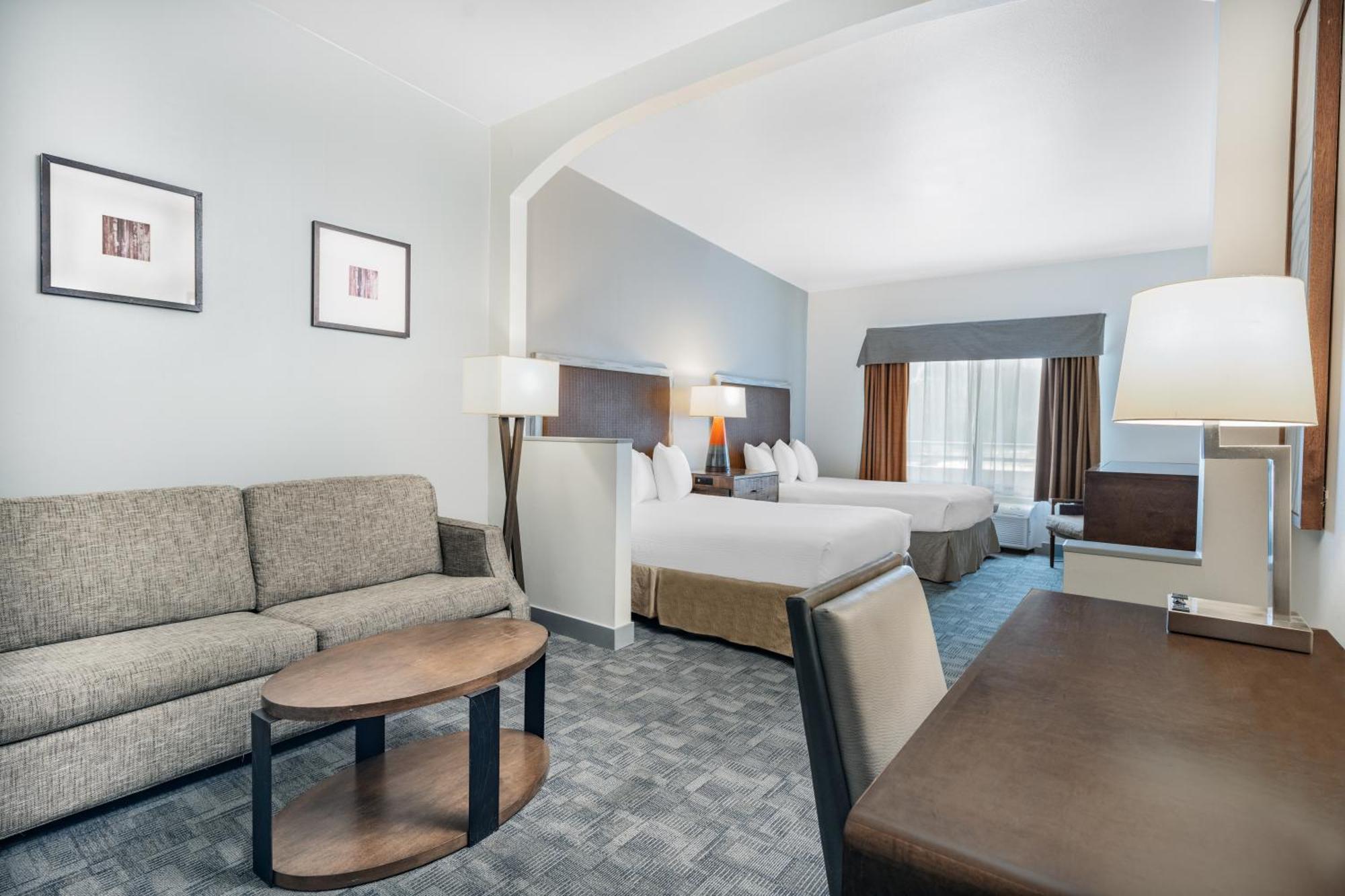 Ramada By Wyndham Bakersfield Otel Dış mekan fotoğraf